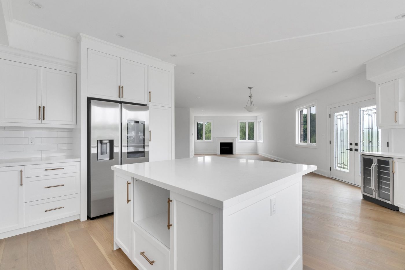 Kitchen island facing the great room fireplace